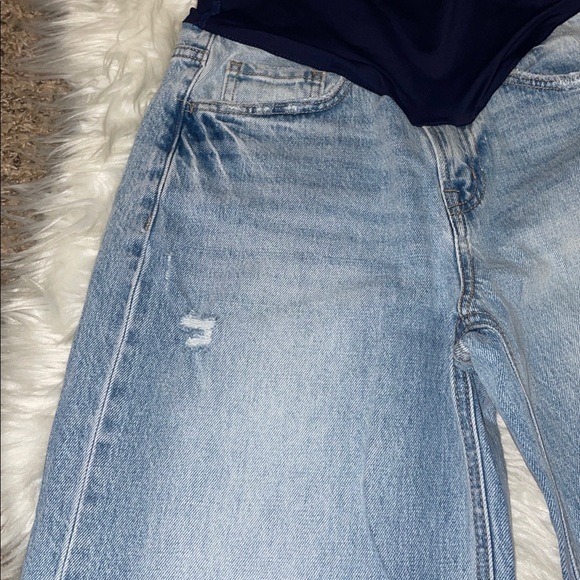 Pinkblush Relaxed Straight Raw Hem Light Blue Women's Maternity  Jeans - Picture 3 of 8